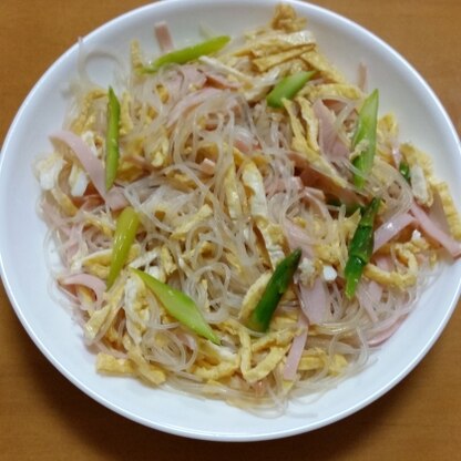 きゅうりがなかったので、茹でたｱｽﾊﾟﾗを入れてみました！
さっぱりして美味しかったです♪
また作ります☆